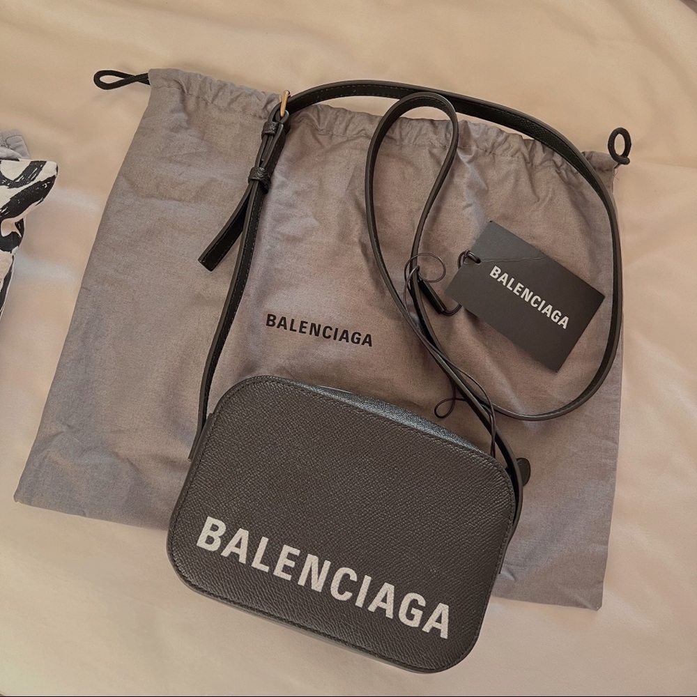 NWT Authentic Balenciaga Ville XS Camera Bag in Black